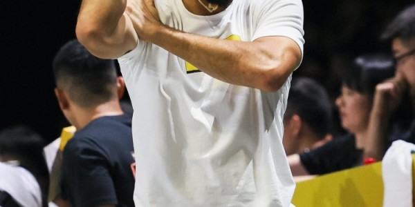 赛斯-库里盛赞中国行：重庆的热情与厚爱令人难忘🏀