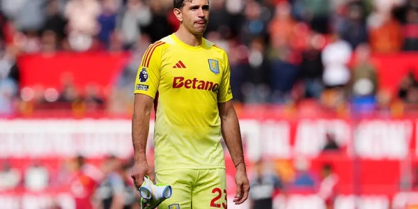 fb体育官方网站-英媒：尽管遭欧足联罚款，但维拉无需抛售核心球员&amp;amp;amp;大马丁或被卖