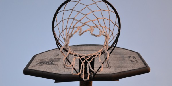 胡金秋伤病检查结果：万幸没有内出血 外伤几天就可以恢复