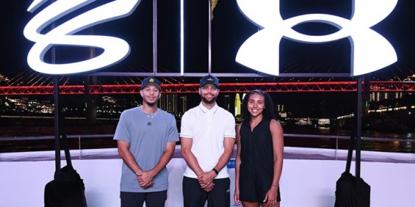 赛斯-库里盛赞中国行：重庆的热情与厚爱令人难忘🏀