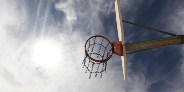 胡金秋伤病检查结果：万幸没有内出血 外伤几天就可以恢复